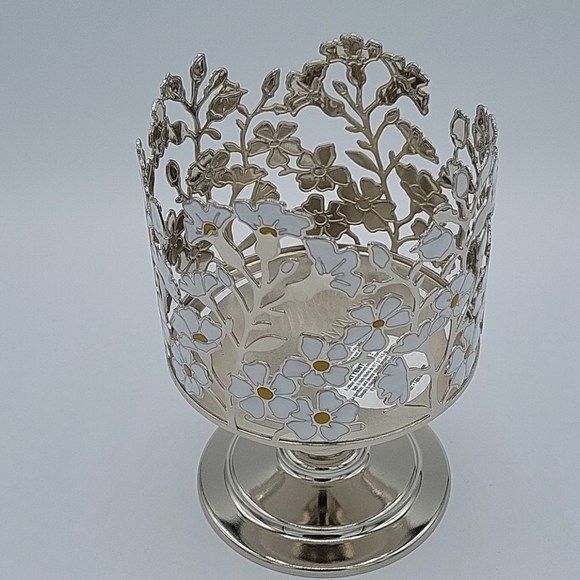 Bath & Body Works | Accents | New Bath Body Works Floral 3 Wick Candle ...